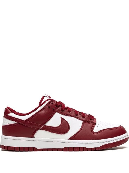 Nike SB Dunk Low Team Red “Silhouette”